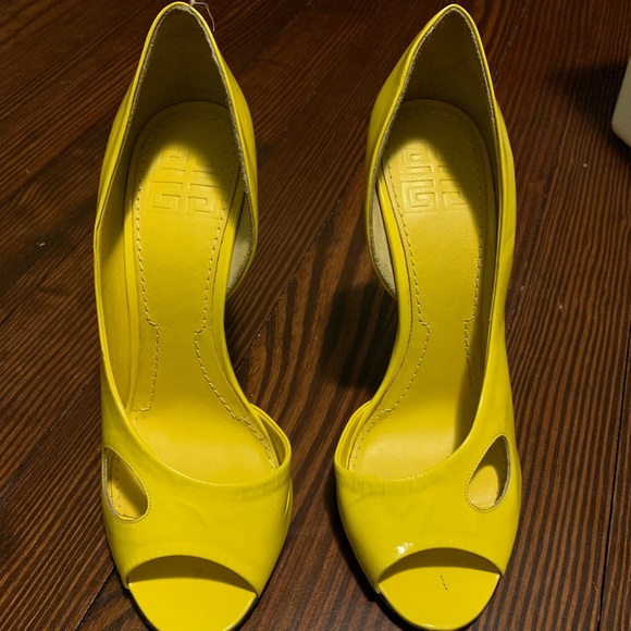 yellow heels open toe